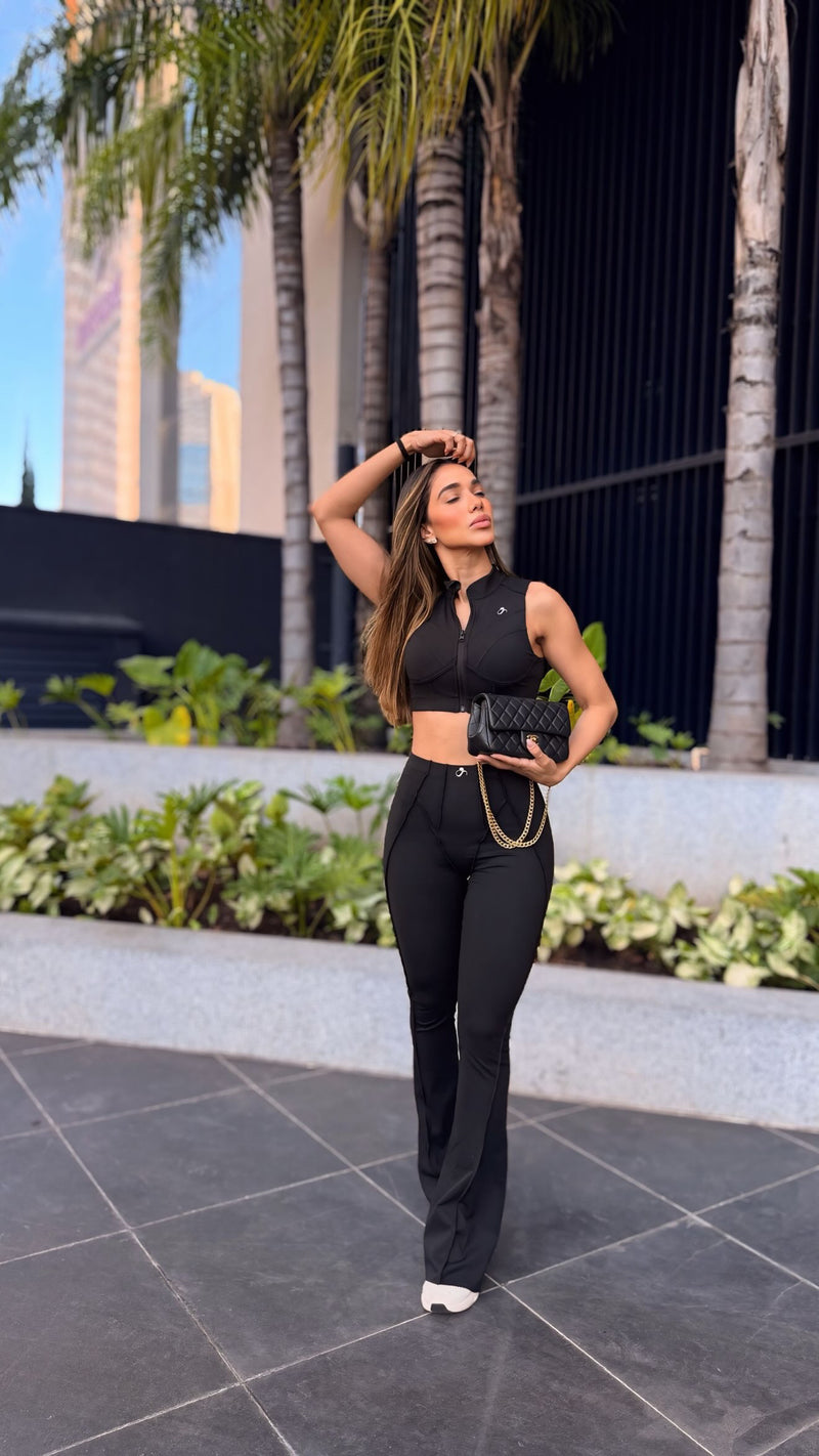 Calça Retrô Flare Preta