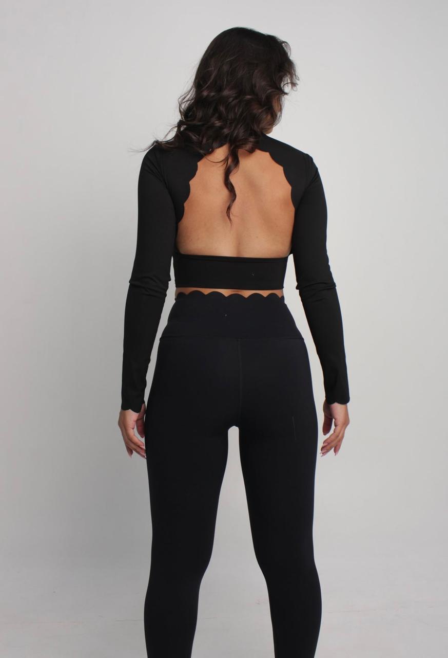 Top Pétala Manga Longa Preto